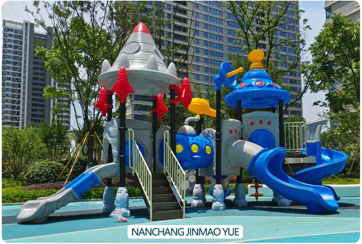 आउटडोर खेल का मैदान केस अध्ययन (37)